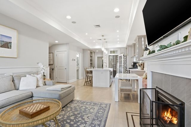 7 Mystic St. 1, Boston, MA 02129