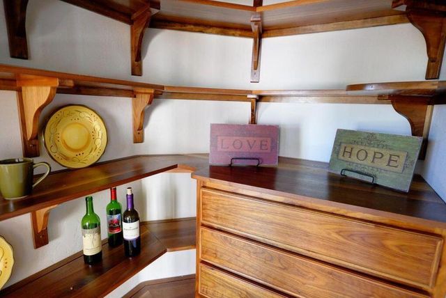 280 Angel Road, Corrales, NM 87048