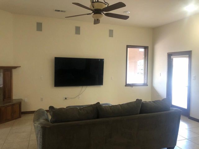 280 Angel Road, Corrales, NM 87048