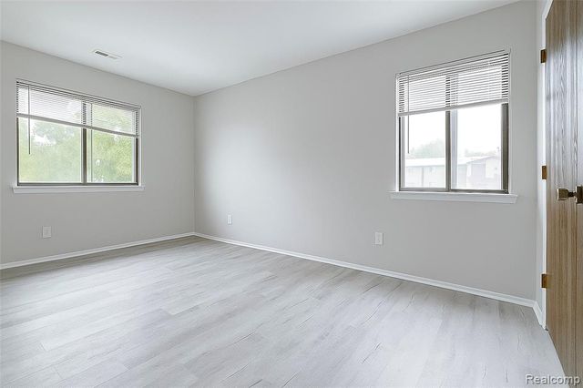 7590 Manor Circle 202, Westland, MI 48185