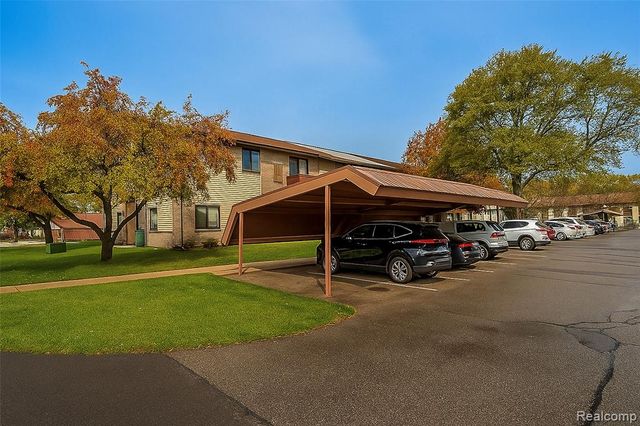 7590 Manor Circle 202, Westland, MI 48185