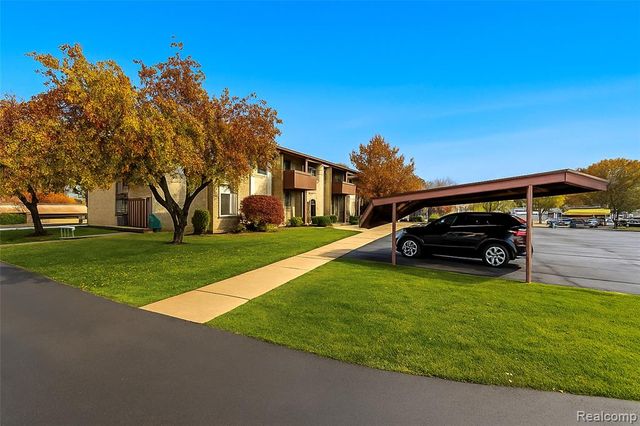 7590 Manor Circle 202, Westland, MI 48185