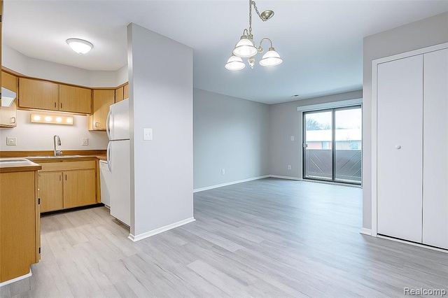 7590 Manor Circle 202, Westland, MI 48185