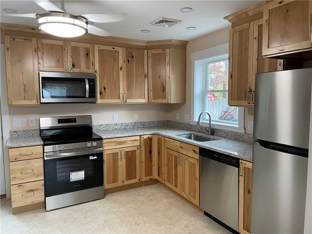 14 Douglas Circle, Smithfield, RI 02828