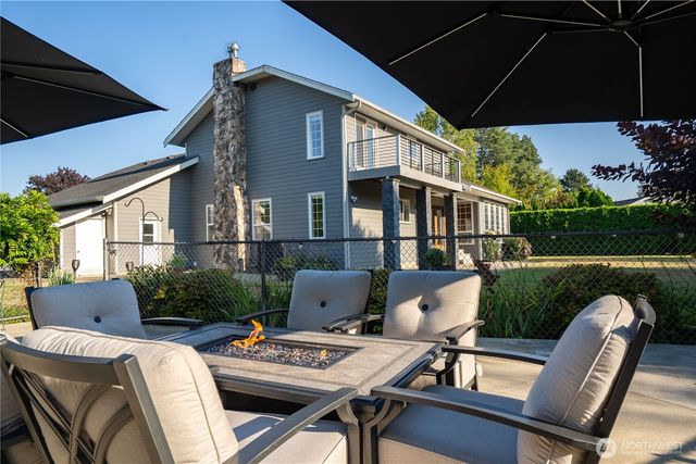 603 Brook Ct, Lynden, WA 98264