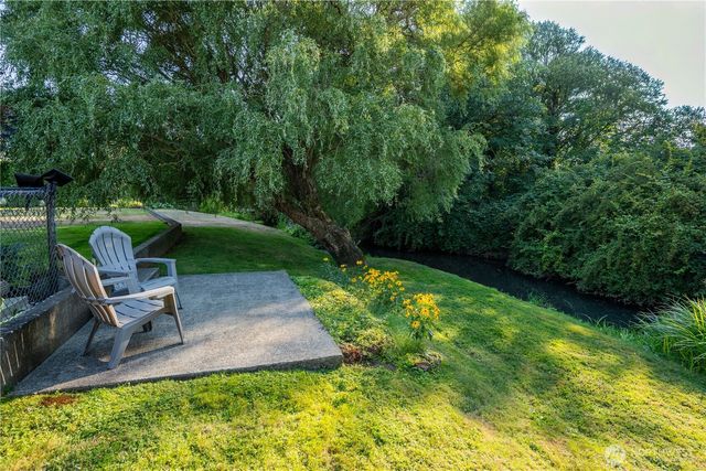 603 Brook Ct, Lynden, WA 98264