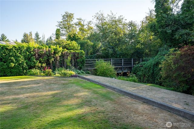 603 Brook Ct, Lynden, WA 98264