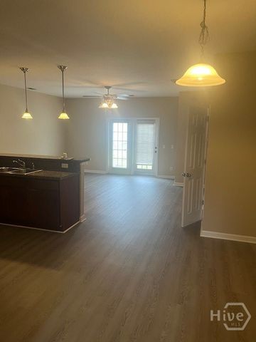 45 Canyon Oak Lp, Richmond Hill, GA 31324