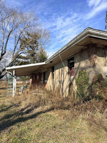 5111 N State Road 61, Boonville, IN 47601