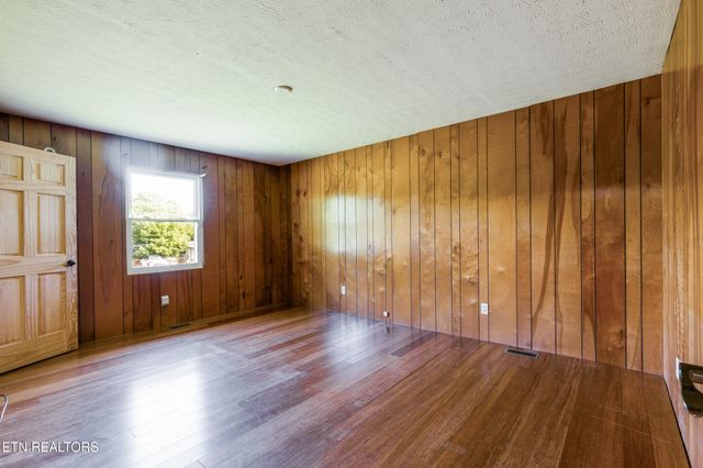 122 Doris Lane, Maryville, TN 37803