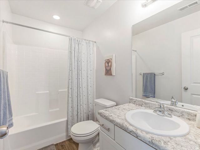 15042 S GALLANT DR, Bluffdale, UT 84065