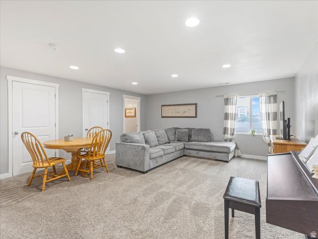 15042 S GALLANT DR, Bluffdale, UT 84065