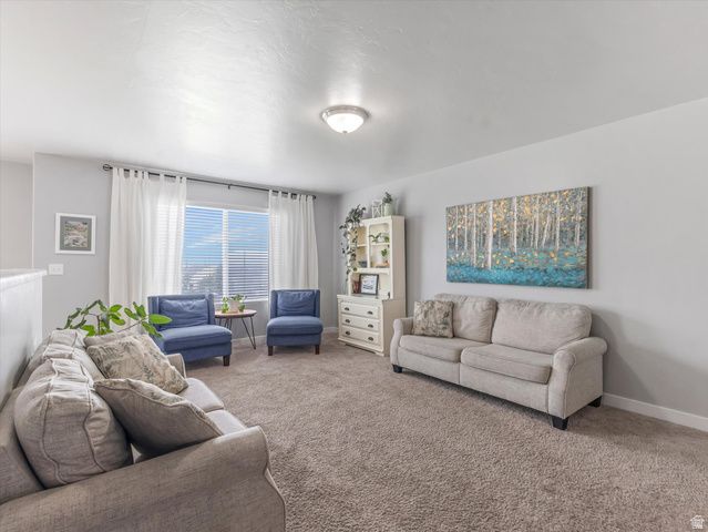 15042 S GALLANT DR, Bluffdale, UT 84065