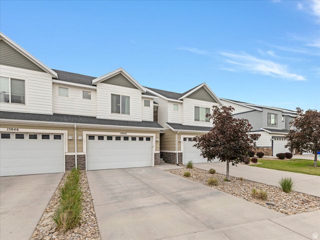 15042 S GALLANT DR, Bluffdale, UT 84065