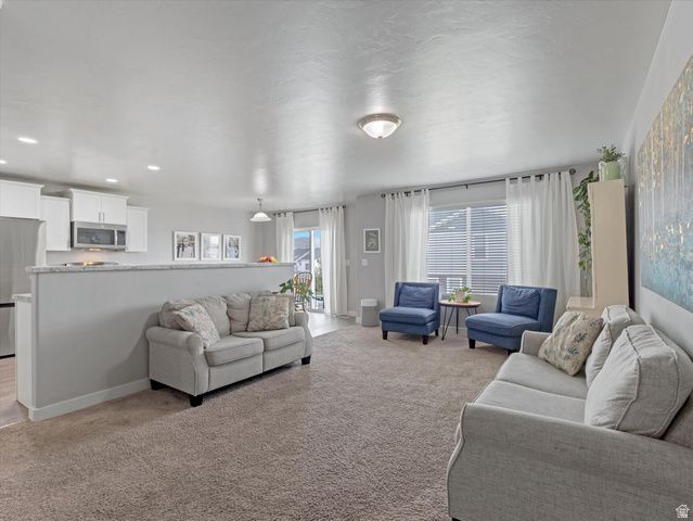 15042 S GALLANT DR, Bluffdale, UT 84065