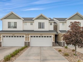 15042 S GALLANT DR, Bluffdale, UT 84065