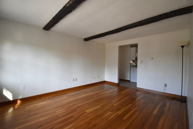 600 Cabot St 3, Beverly, MA 01915
