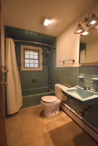 600 Cabot St 3, Beverly, MA 01915