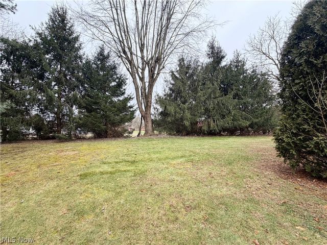 792 Kingwood Drive NE, Bolivar, OH 44612