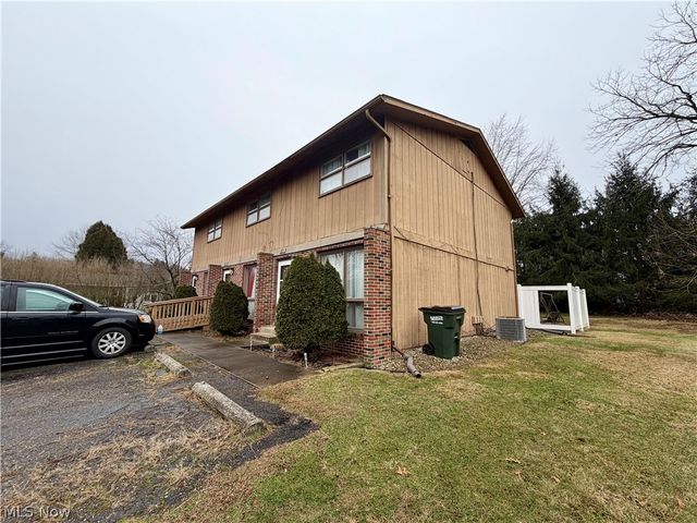 792 Kingwood Drive NE, Bolivar, OH 44612