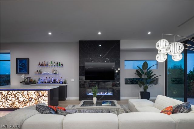 678 Blackrock Rim Drive, Henderson, NV 89012