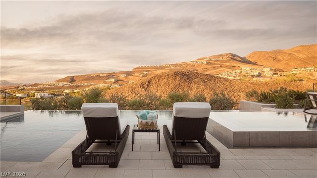 678 Blackrock Rim Drive, Henderson, NV 89012