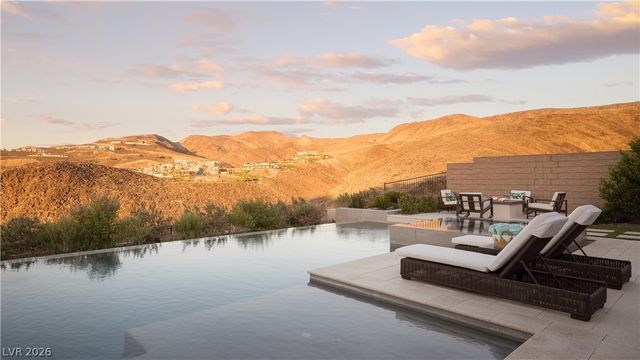 678 Blackrock Rim Drive, Henderson, NV 89012