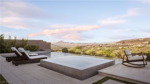 678 Blackrock Rim Drive, Henderson, NV 89012