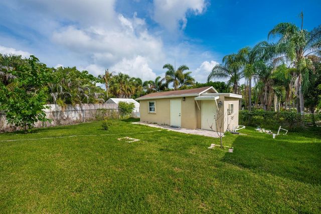 15285 San Diego Drive, Loxahatchee, FL 33470