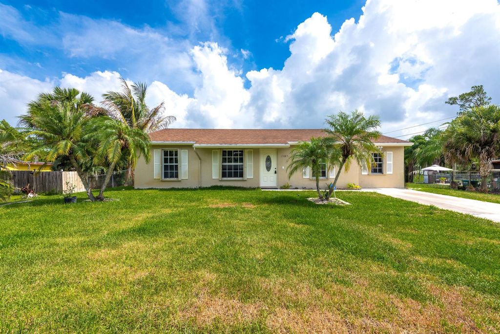 15285 San Diego Drive, Loxahatchee, FL 33470