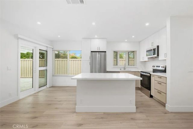 92 Orchard, Irvine, CA 92618