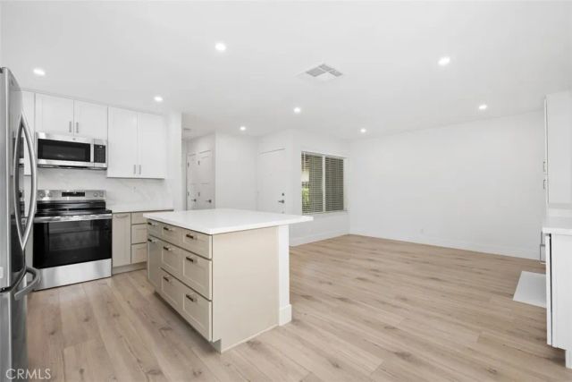 92 Orchard, Irvine, CA 92618