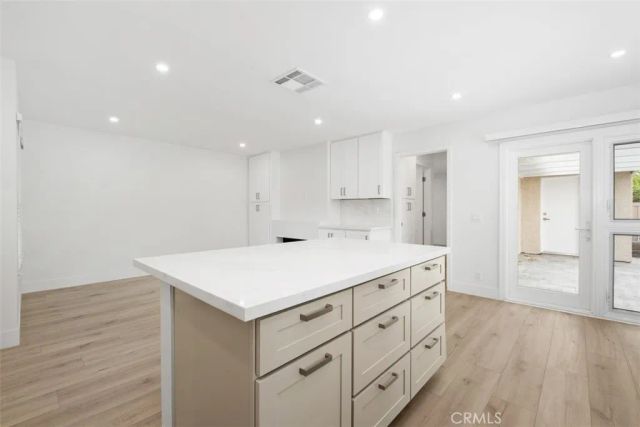 92 Orchard, Irvine, CA 92618