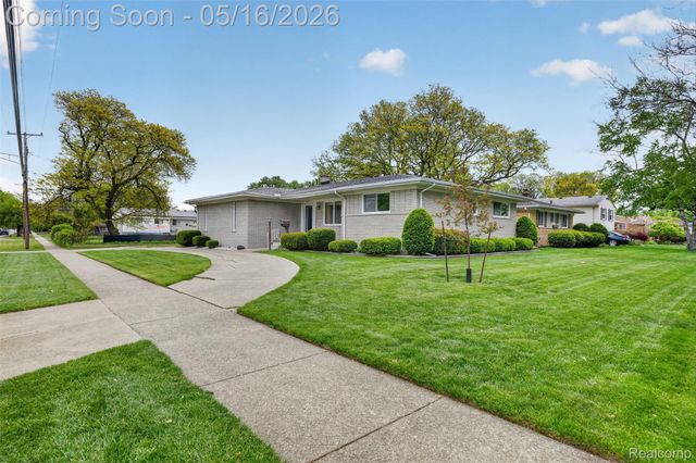 12014 Common Road, Warren, MI 48093