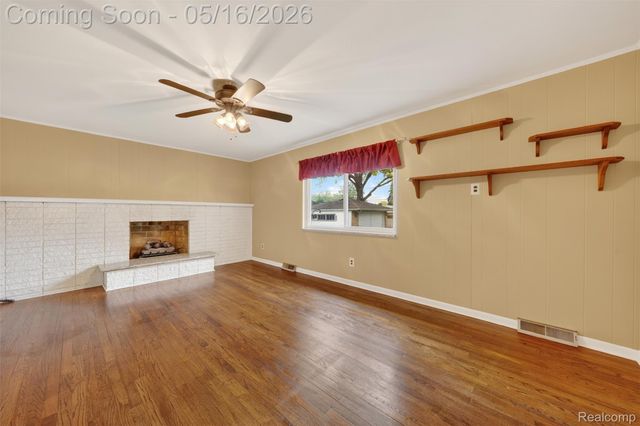 12014 Common Road, Warren, MI 48093