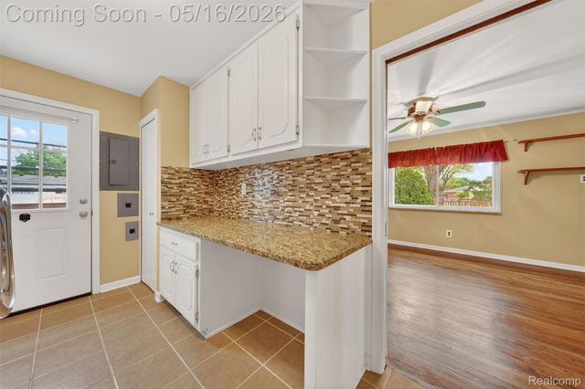 12014 Common Road, Warren, MI 48093