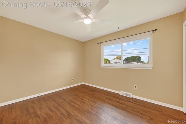 12014 Common Road, Warren, MI 48093