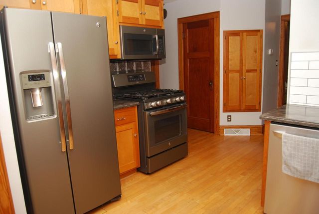702 2nd AVENUE, West Bend, WI 53095
