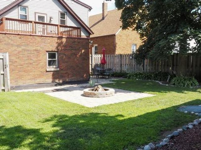 702 2nd AVENUE, West Bend, WI 53095