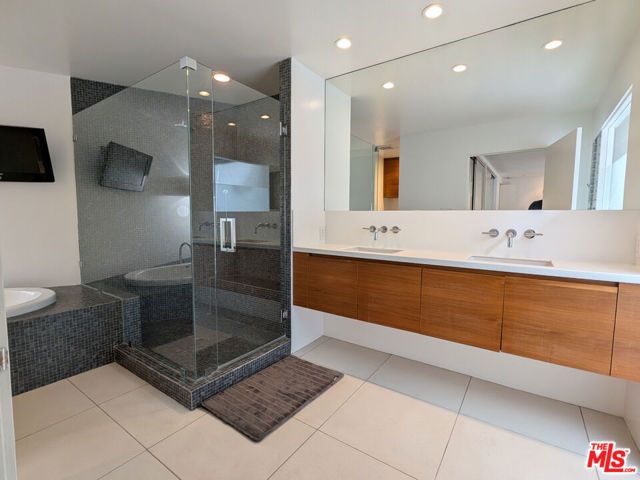 6767 Whitley Terrace, Los Angeles, CA 90068