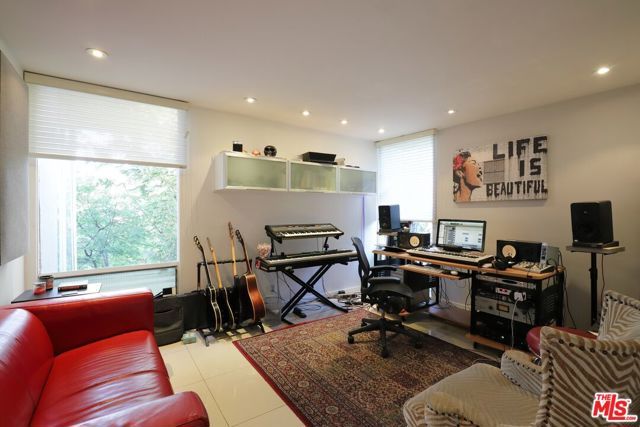6767 Whitley Terrace, Los Angeles, CA 90068
