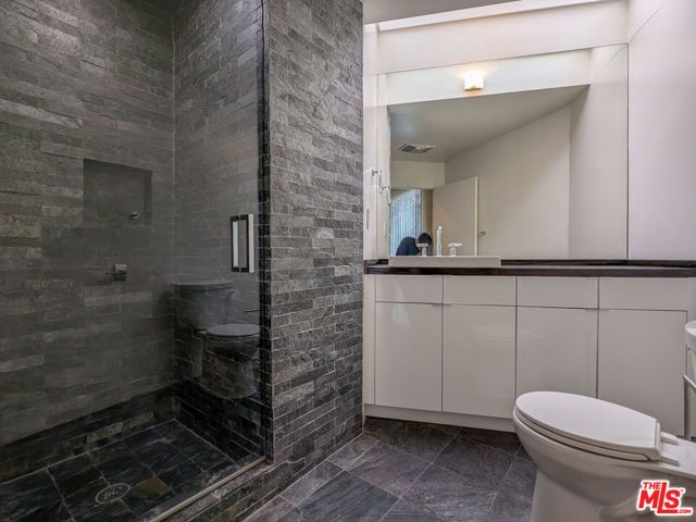 6767 Whitley Terrace, Los Angeles, CA 90068