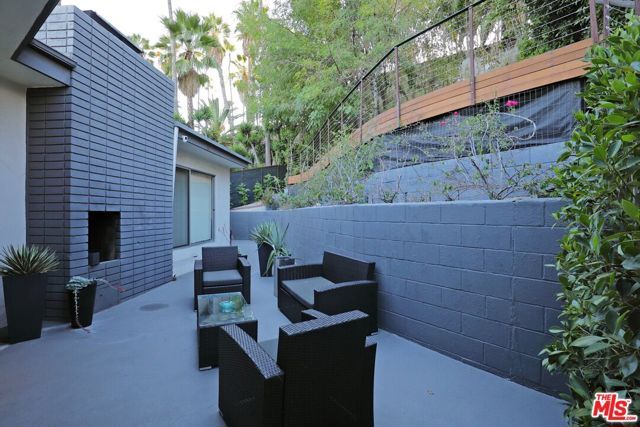 6767 Whitley Terrace, Los Angeles, CA 90068