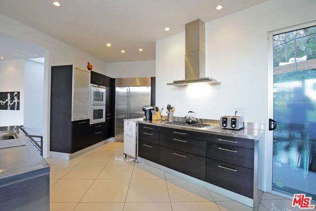 6767 Whitley Terrace, Los Angeles, CA 90068