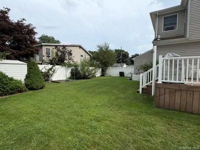 9 Jersey Street, Deer Park, NY 11729