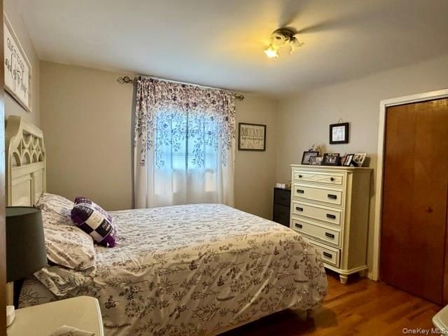 9 Jersey Street, Deer Park, NY 11729
