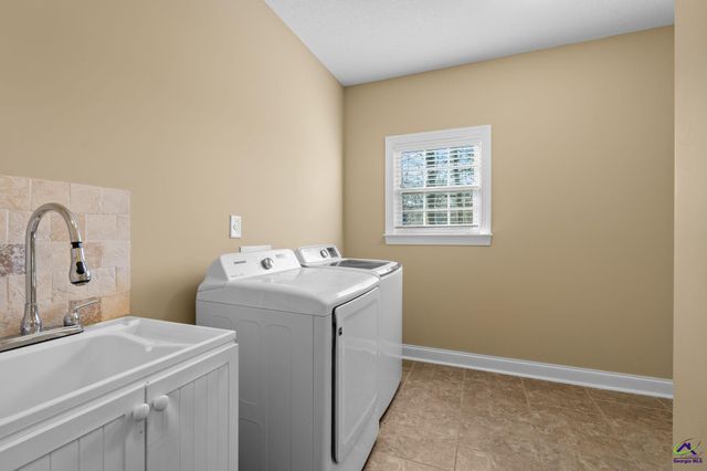 3003 Hackberry Terrace, Bonaire, GA 31005