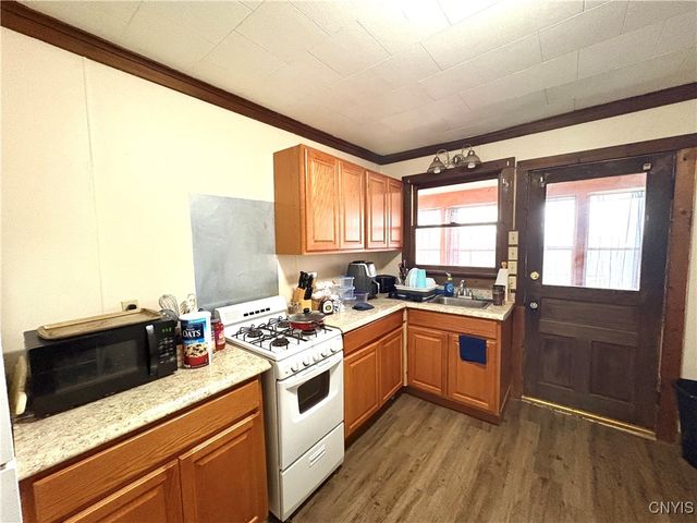 242 State Street, Auburn, NY 13021