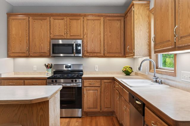 15989 Xeon Street NW, Andover, MN 55304