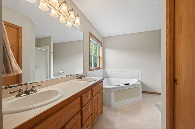 15989 Xeon Street NW, Andover, MN 55304